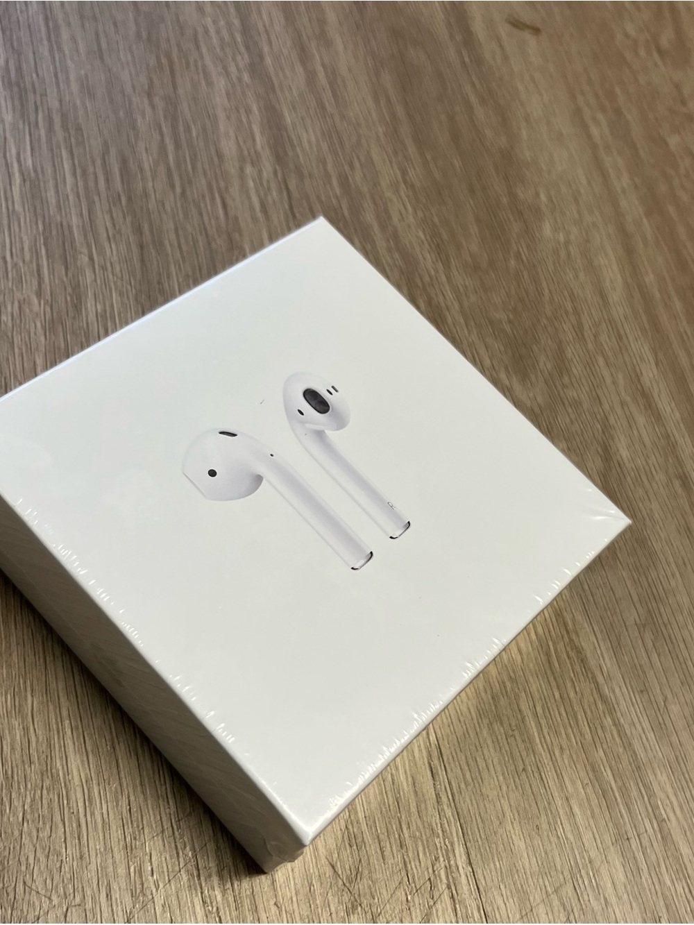 Apple White Wireless Earbuds with Charging Case